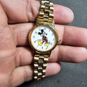 Jaz Disney Mickey Mouse Quartz Gold Tone Watch Working Mesh Straps (V821-0630)